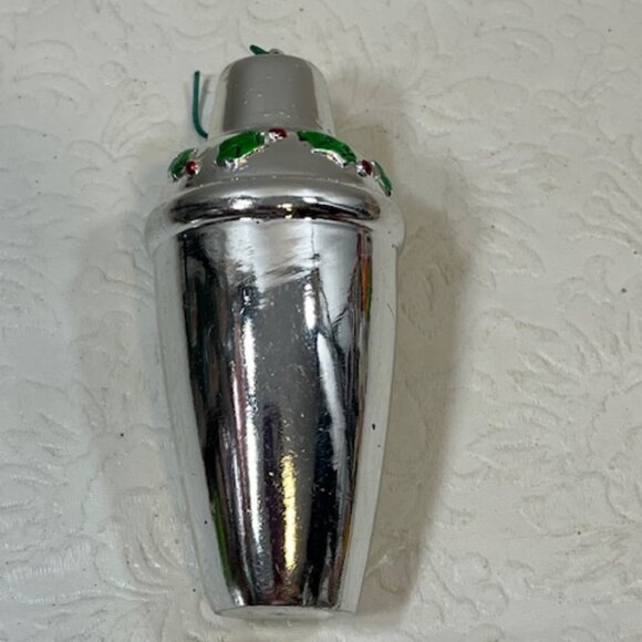 VTG Silver Cocktail Shaker Holly Berries Christmas Holiday Tree Ornament 4"x2" - Picture 4 of 9